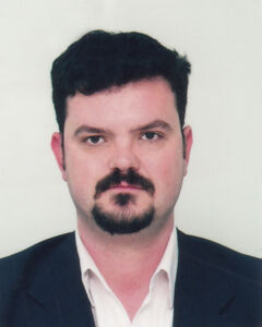 NIKOLA KARAIČIĆ advokat u Kraljevu, fakultet u Beogradu 2005., upis u Imenik advokata 2011.